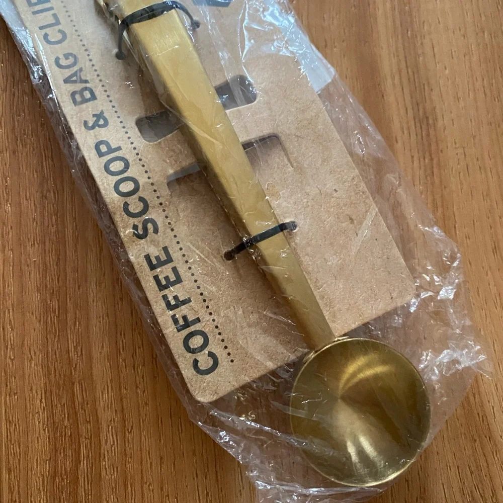Urban Outffiters GOLD COFFEE SCOOP clip new